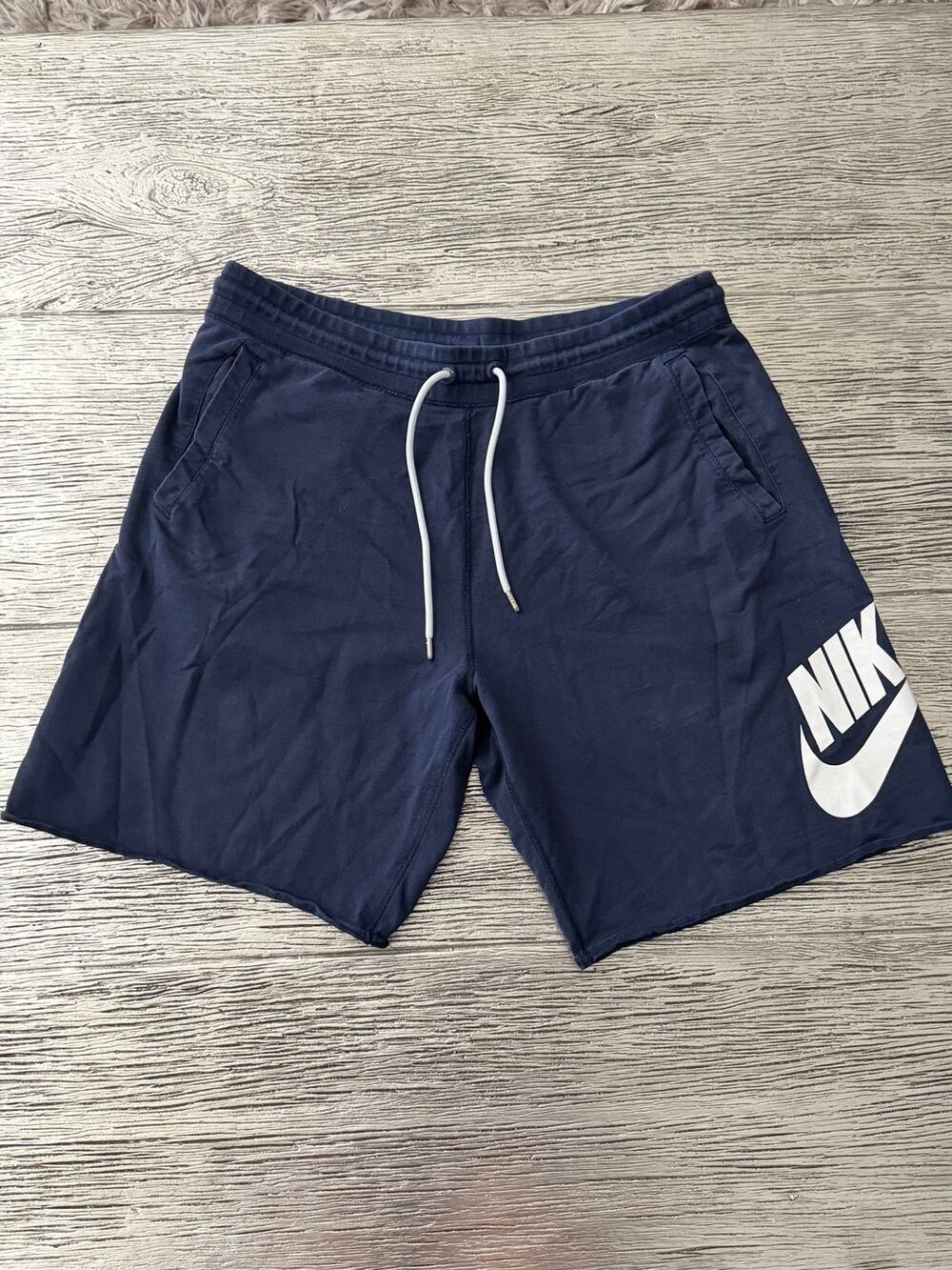 Nike Men's size 2XL blue Athletic Shorts with Drawstring